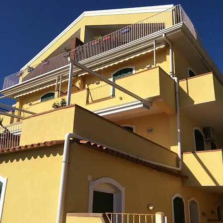Stationhouse Apartment